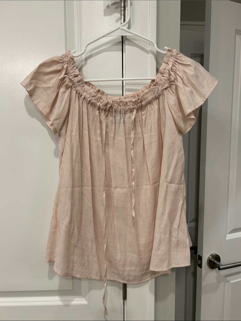 Lightweight Off-Shoulder Blouse in Pale Pink